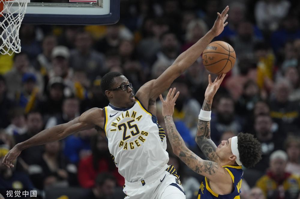 崭露头角的 崭露头角的