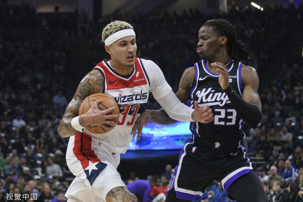 的阵容出战 的阵容出战